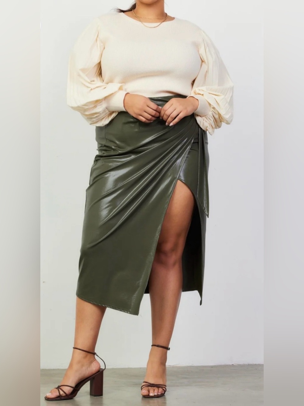 NWT olive green faux leather wrap ring detail midi skirt 1X date night plus size - Picture 6 of 12